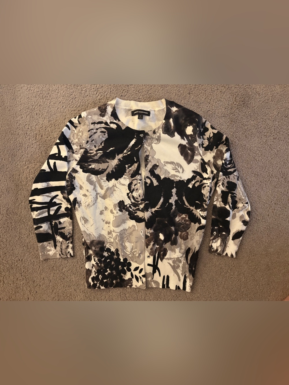 Express Women’s Black & White Floral Button-Front Cardigan